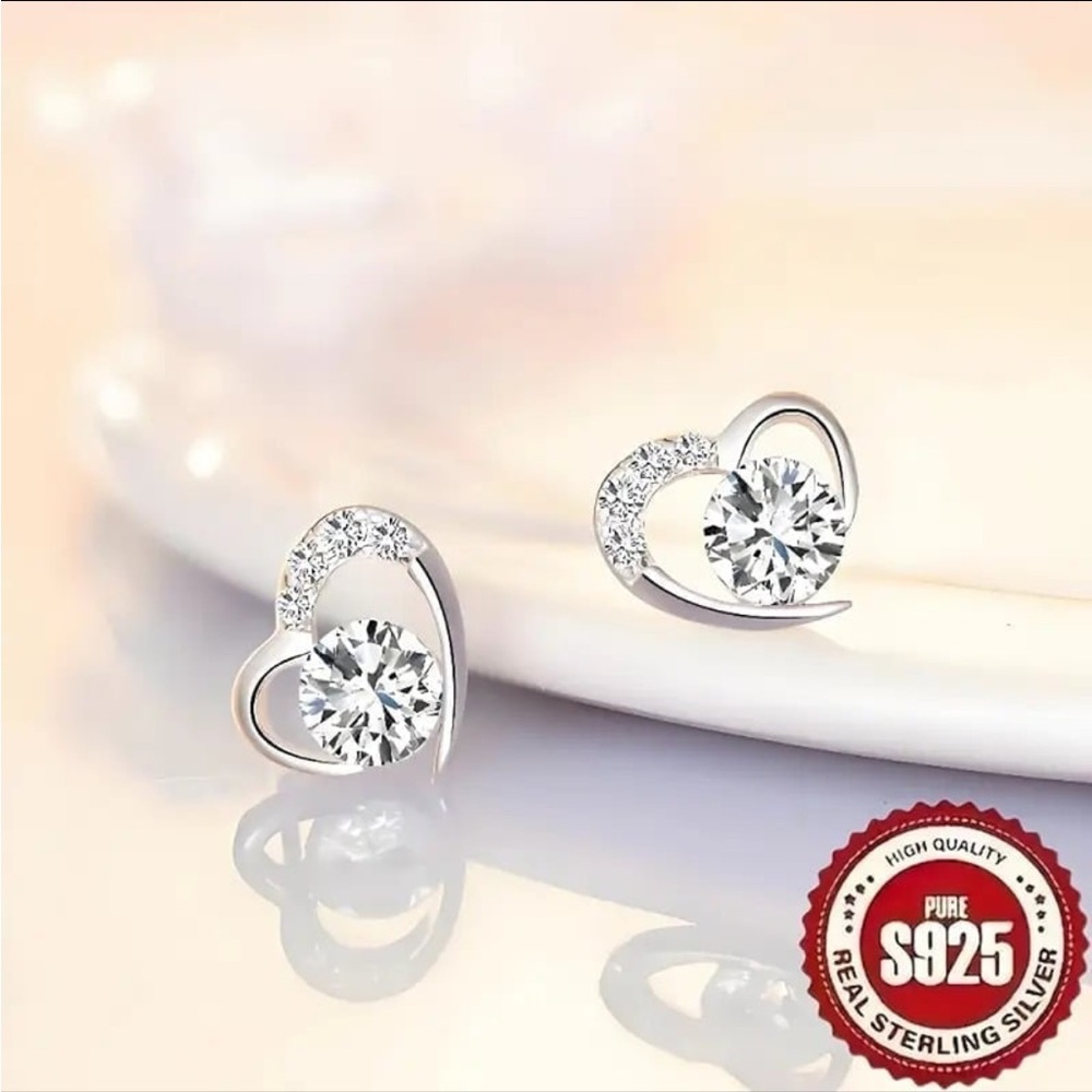 Beautiful Elegant Sterling Silver Rhinestone Accented Heart Stud Earrings.
